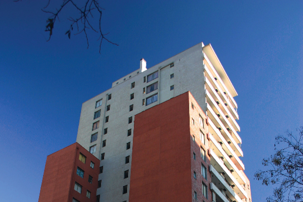 Construcción de edificios de oficinas y residencias